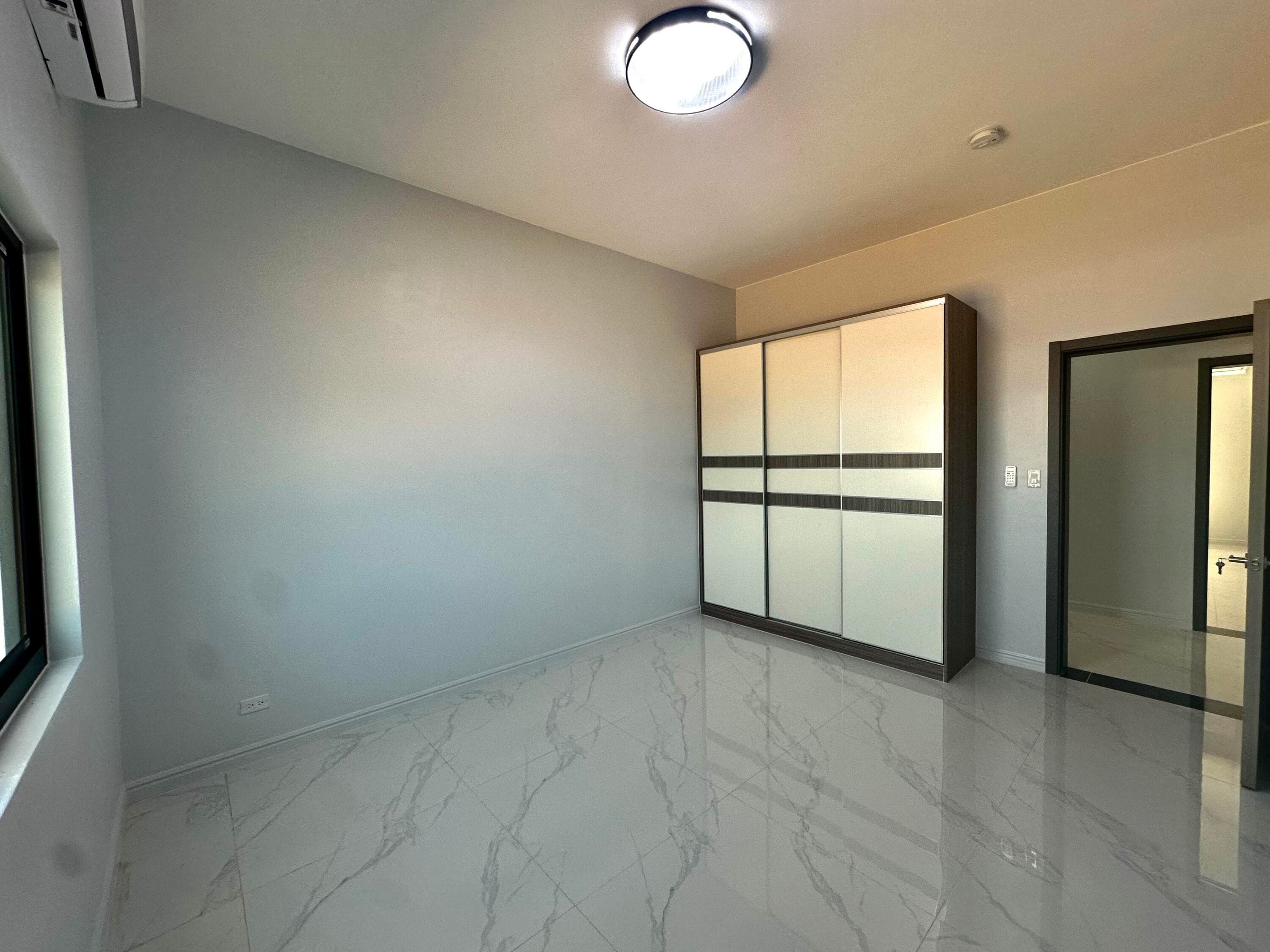 bedroom2